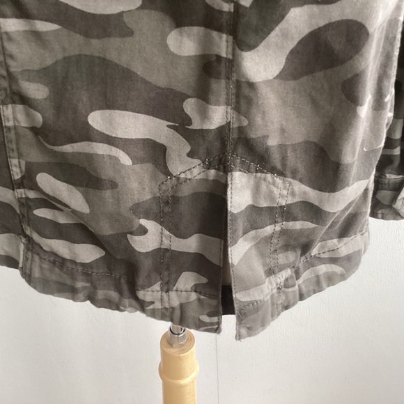 Jolt Long Sleeve Camouflage Hooded Drawstring Hem Front Zip Up Utility Jacket M - Picture 5 of 16